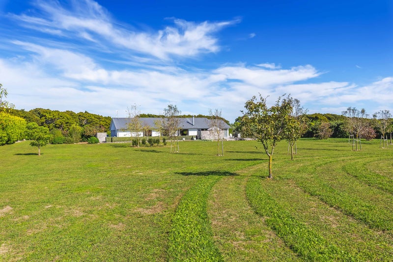 1037 State Highway 1, Te Horo, Te Horo - Carousel 23