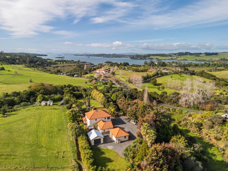 37 Kingfisher Drive, Kerikeri, Kerikeri - Carousel 1