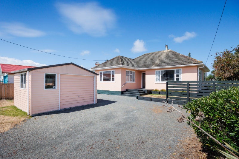 110 Seabury Avenue, Foxton Beach, Foxton - Carousel 1
