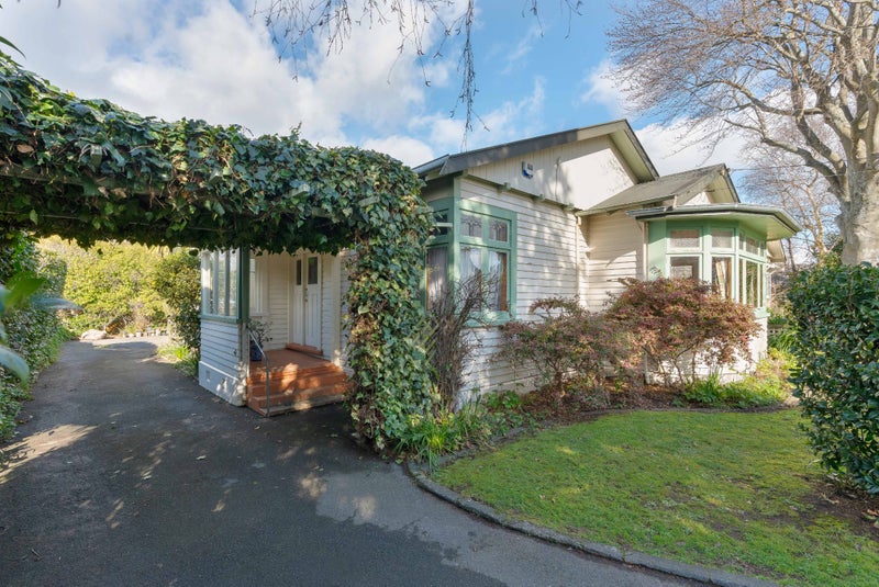 9 Pownall Street, Masterton - Carousel 40