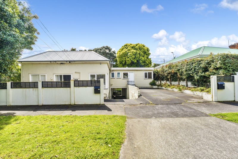 2/12 Royal Terrace, Sandringham, Auckland - Carousel 2