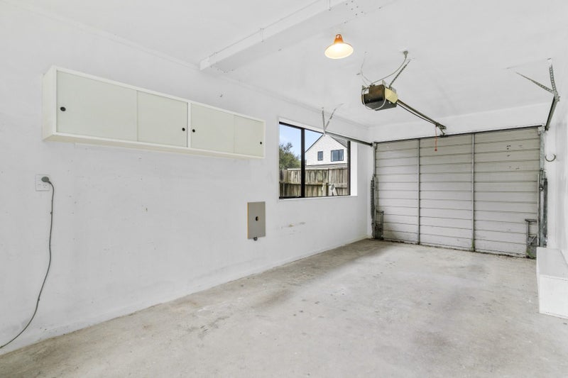 10A Shastri Terrace, Khandallah, Wellington - Carousel 14