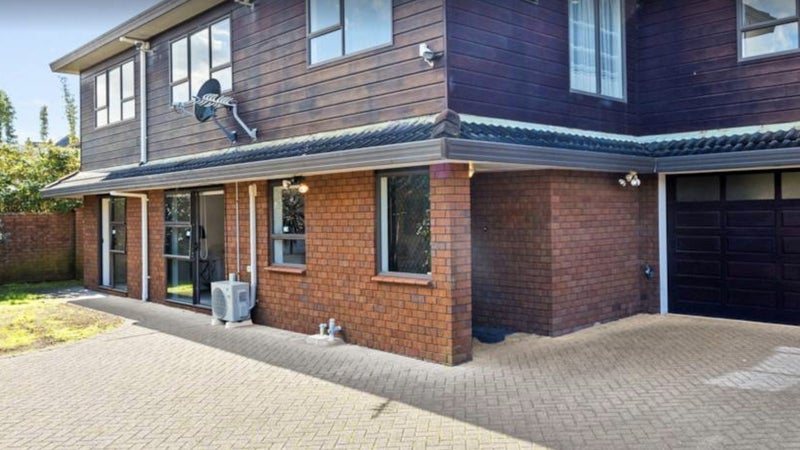 2/23 Queen Mary Avenue, Epsom, Auckland - Carousel 1