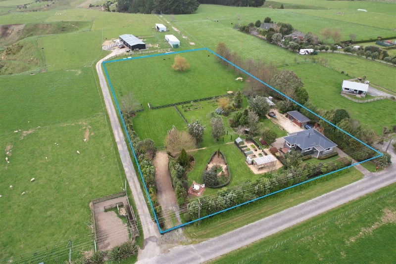 51 Laward Road, Shannon - Carousel 1