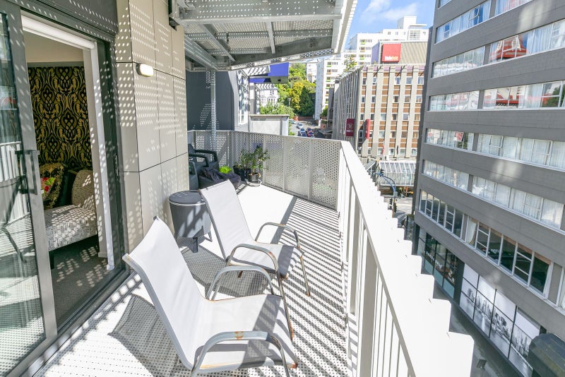 501/111 Dixon Street, Te Aro, Wellington - Carousel 1