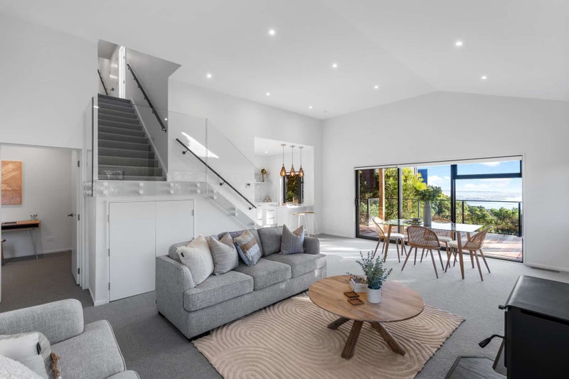 145 Mount Pleasant Road, Mount Pleasant, Christchurch - Carousel 2