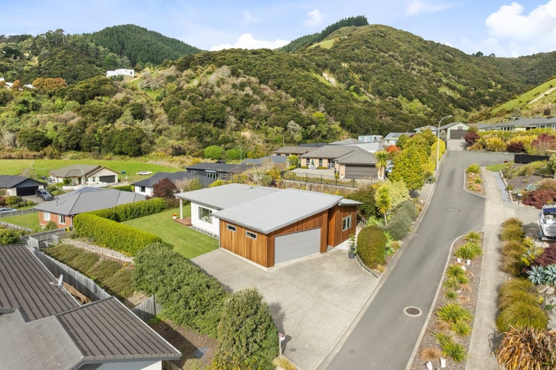 5 Bristol Lane, Atawhai, Nelson - Carousel 22