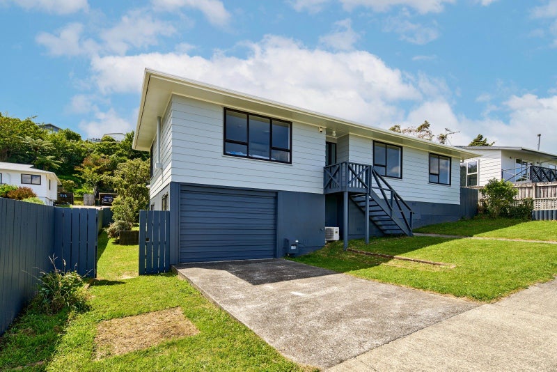 27 Invercargill Drive, Kelson, Lower Hutt - Carousel 1