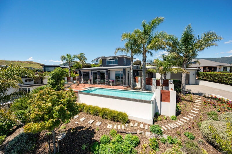 8 Pinnacle Place, Wakatu, Nelson - Carousel 1