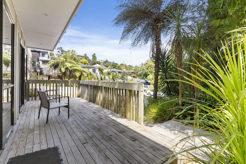 26 Pluto Place, Beach Haven, Auckland - Carousel 2