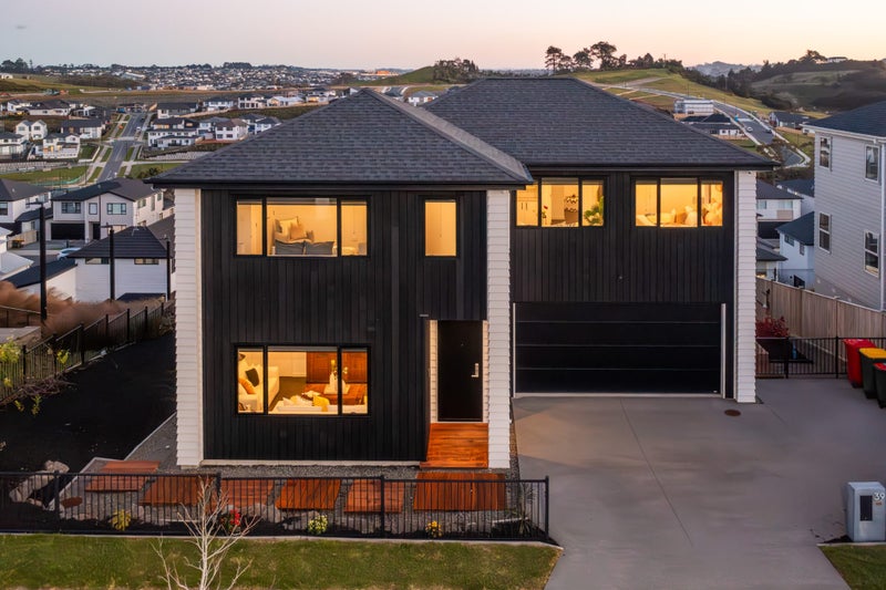 39 Davey Crescent, Orewa, Orewa - Carousel 2