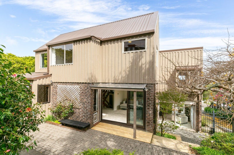 7 Nadia Grove, Khandallah, Wellington - Carousel 1