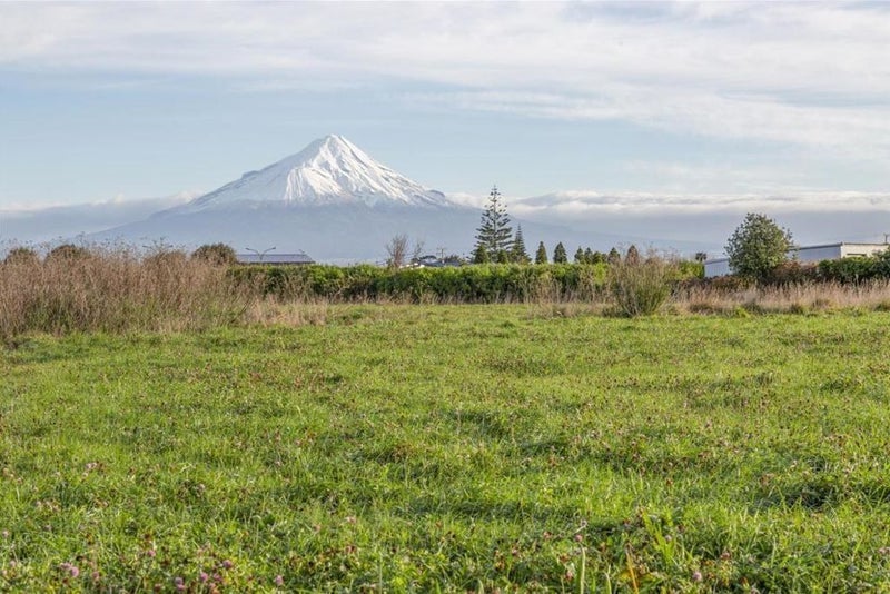 30 County Drive, Hāwera - Carousel 1