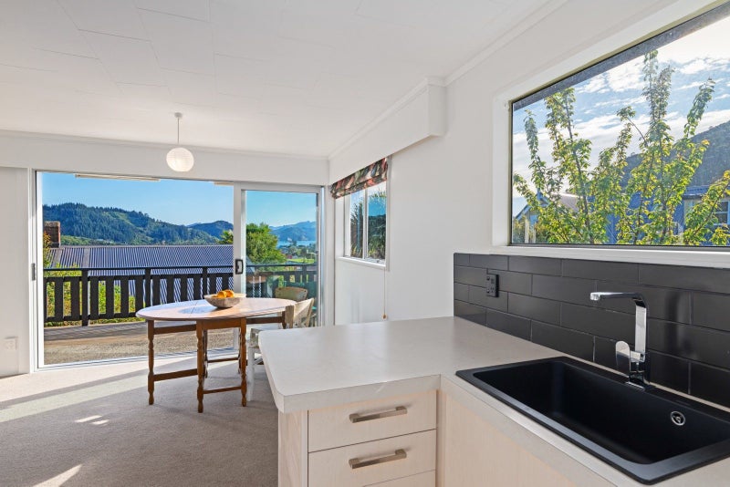 33A South Terrace, Picton - Carousel 2