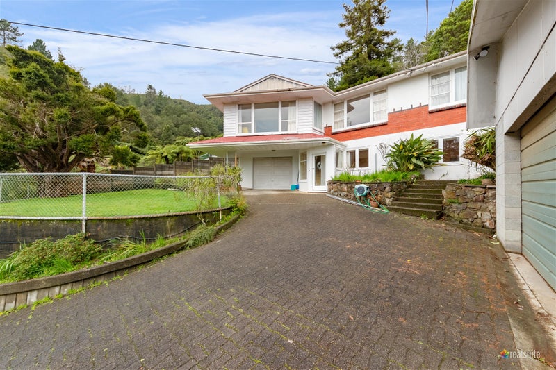 150 Kamahi Street, Stokes Valley, Lower Hutt - Carousel 1