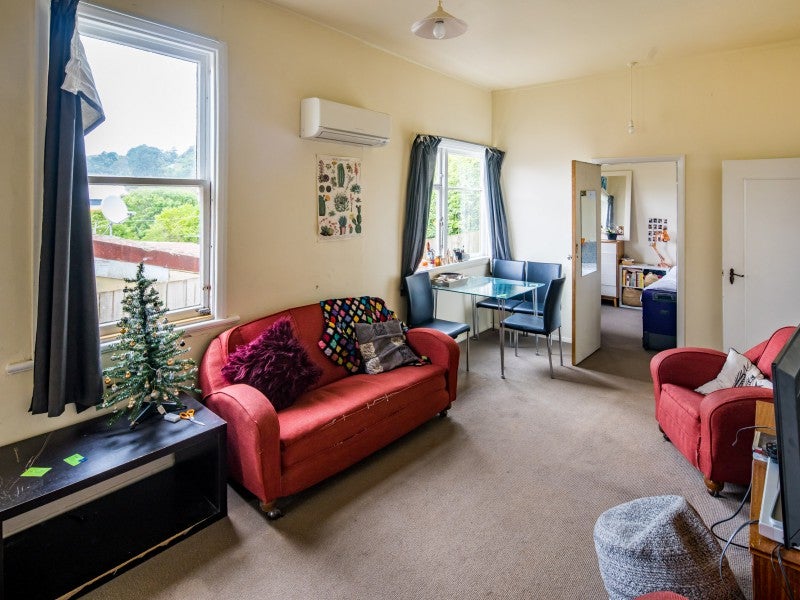 122 Wallace Street, Mount Cook, Wellington - Carousel 2