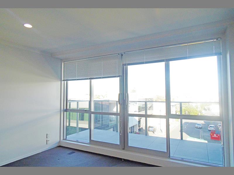 2A/21 Virginia Avenue East, Eden Terrace, Auckland - Carousel 1