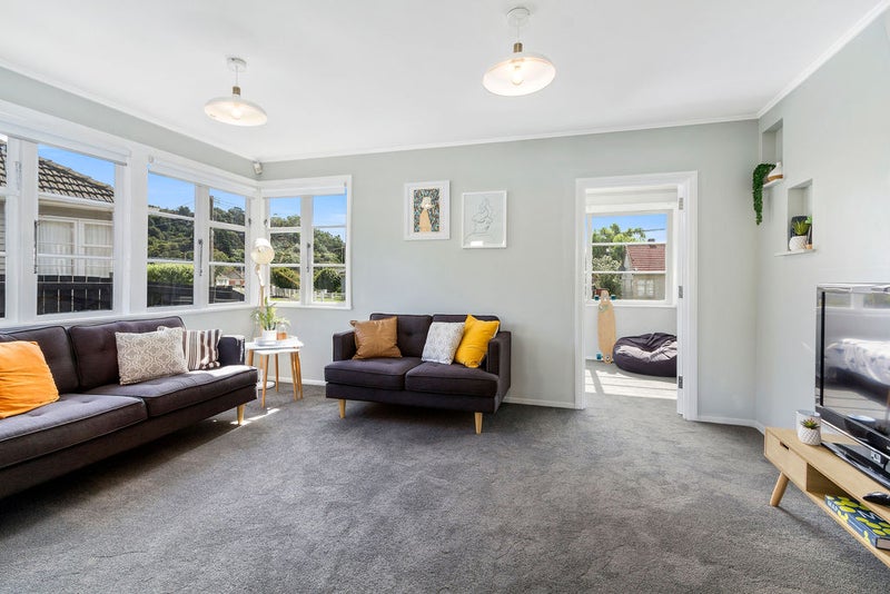 9 Newcombe Street, Naenae, Lower Hutt - Carousel 2