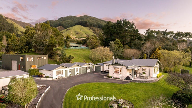 229 Whitemans Valley Road, Whitemans Valley - Carousel 2