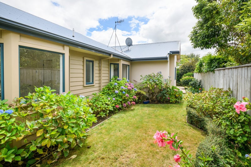 16 Cloake Way, Palmerston North, Palmerston North - Carousel 17