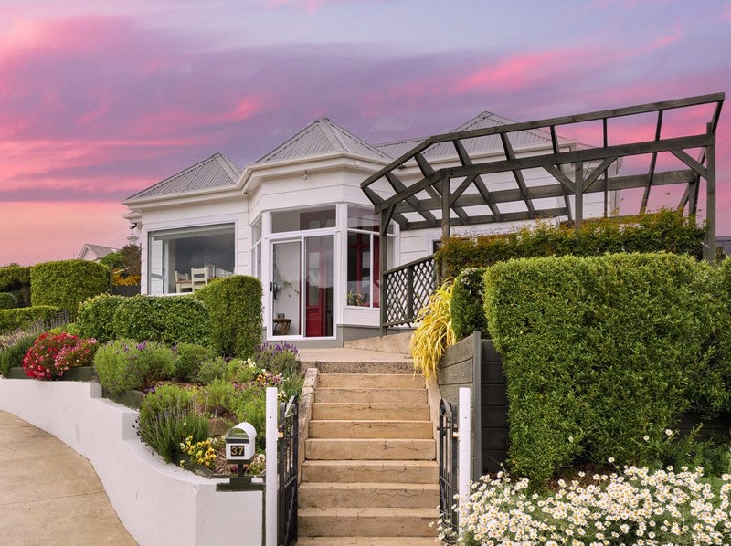 37 Grey Street, Port Chalmers, Dunedin - Carousel 2