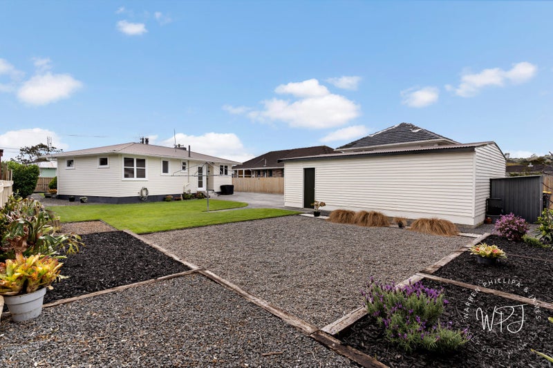 43 Sheehan Avenue, Papakura, Papakura - Carousel 1
