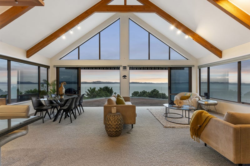 6 Sea View Terrace, Maraetai, Auckland - Carousel 1