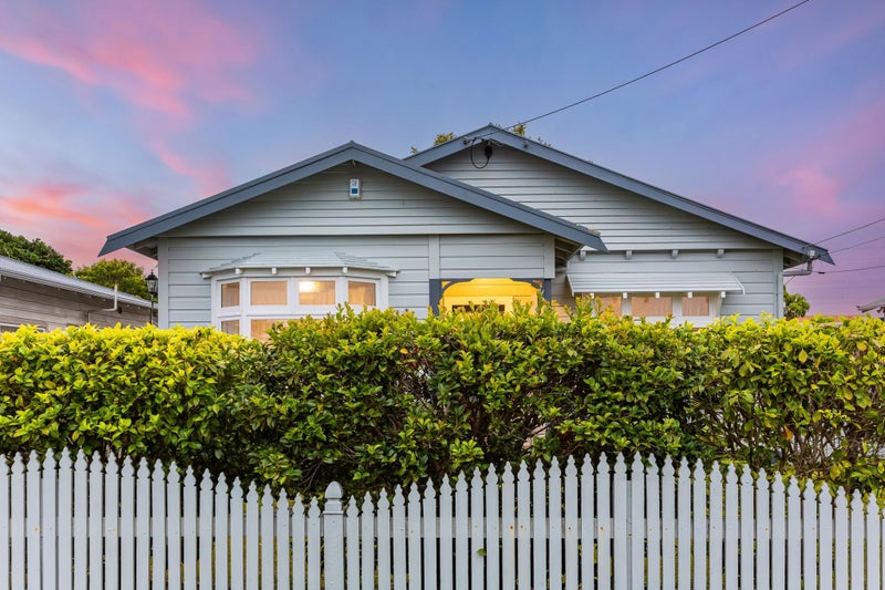 7 North Street, Petone, Lower Hutt - Carousel 1