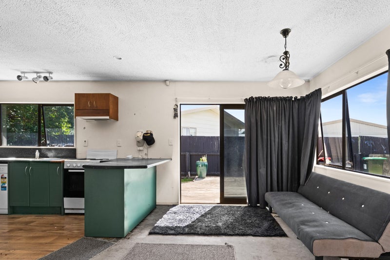 1306 Jellicoe Street, Mayfair, Hastings - Carousel 2