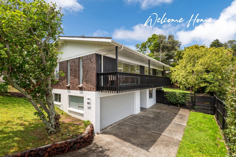 4 Sispara Place, Beach Haven, Auckland - Carousel 1