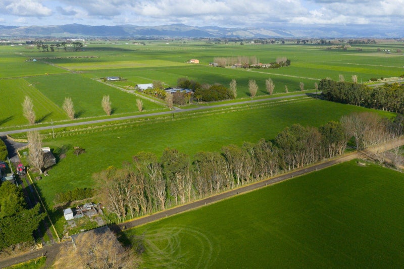 2 Kairanga Bunnythorpe Road, Bunnythorpe, Palmerston North - Carousel 2