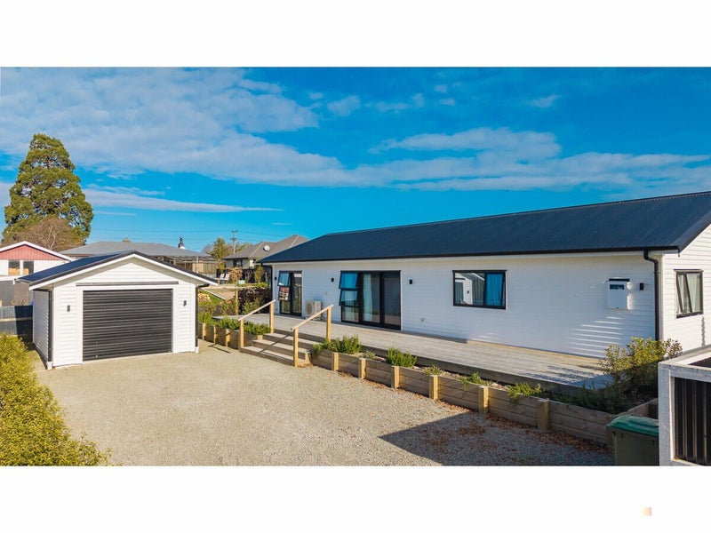 11 Exeter Street, Waimate, Waimate - Carousel 1