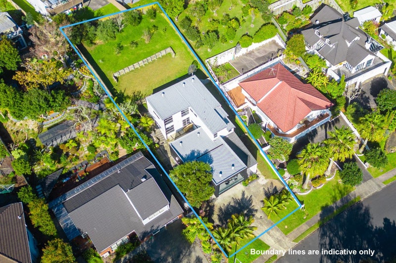 10 Bayside Drive, Browns Bay, North Shore City, Auckland - Carousel 1