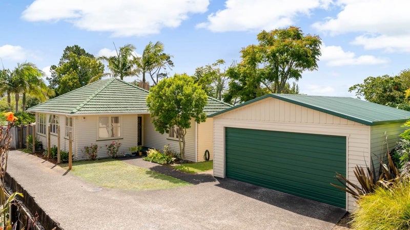 10 Sabulite Road, Kelston, Auckland - Carousel 1