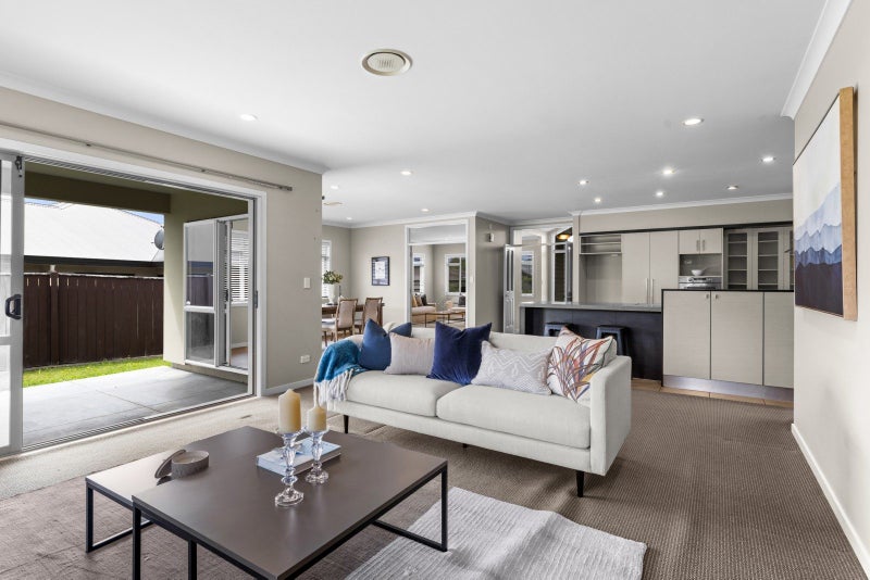 92 Russell Robertson Drive, Havelock North, Havelock North - Carousel 1