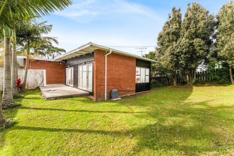 137 Albany Highway, Unsworth Heights, Auckland - Carousel 2