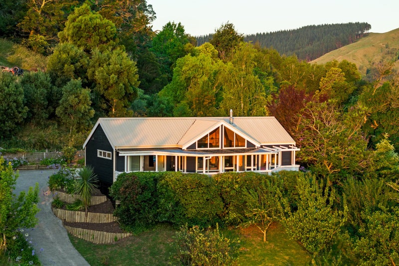 26 Riverside Road, Whataupoko, Gisborne - Carousel 1