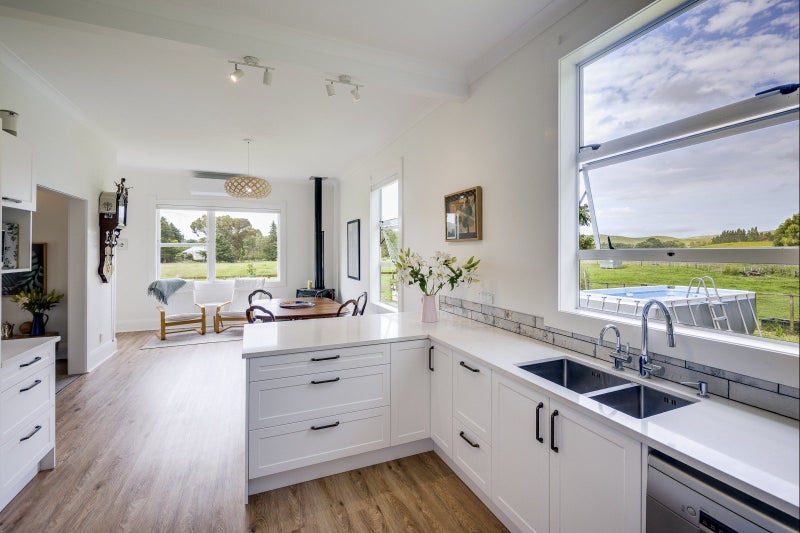 1519 Raukawa Road, Hastings - Carousel 2