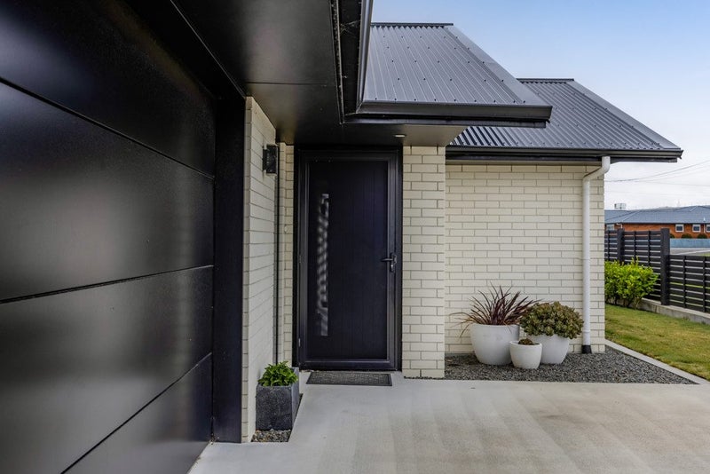 21 Erin Street, Hawera - Carousel 2