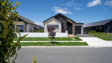 38 Isobel Hodgson Drive, Cambridge, Cambridge - Carousel 1
