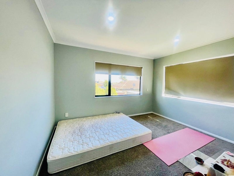 52 Donegal Park Drive, Flat Bush, Auckland - Carousel 15