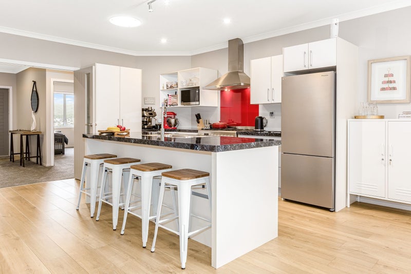 4 Peel Lane, Aotea, Porirua - Carousel 2