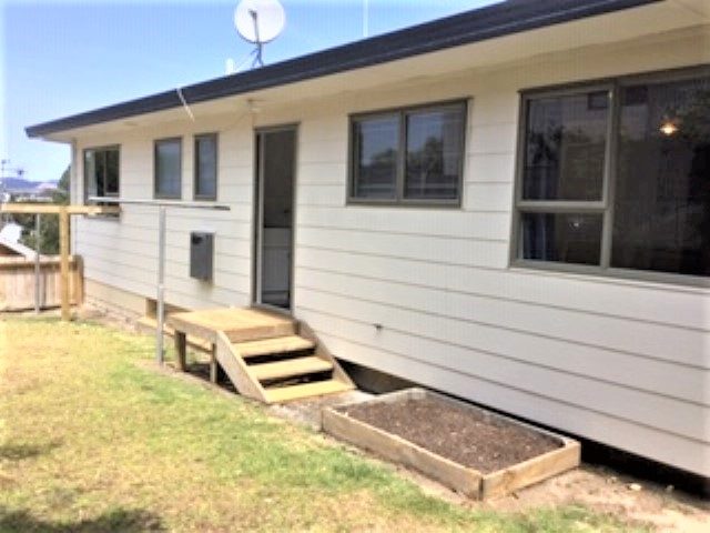 9 Chester Street, Judea, Tauranga - Carousel 2