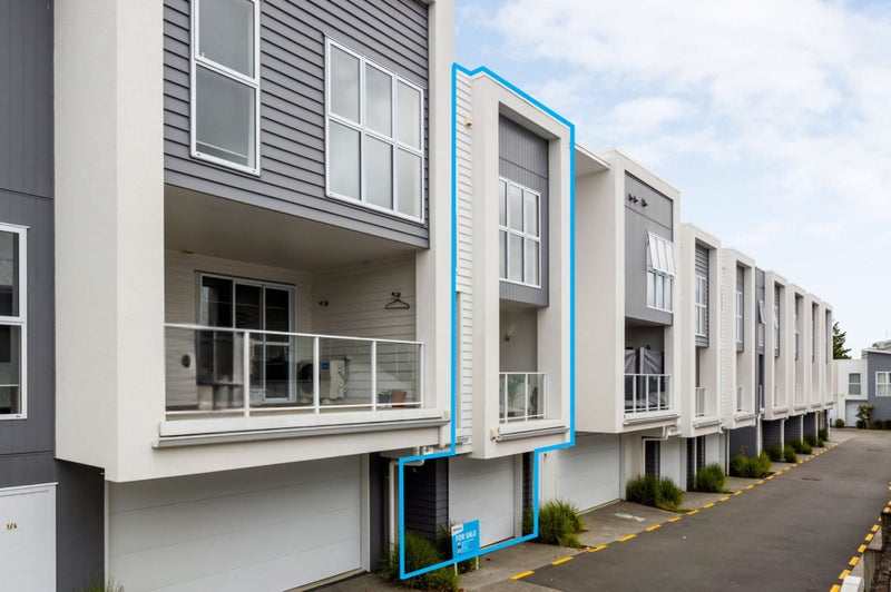2/4 Palmerston Street, Hamilton Central, Hamilton - Carousel 1