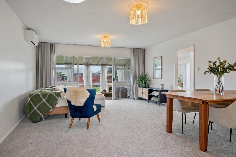 19 Bronte Place, Whalers Gate, New Plymouth - Carousel 2