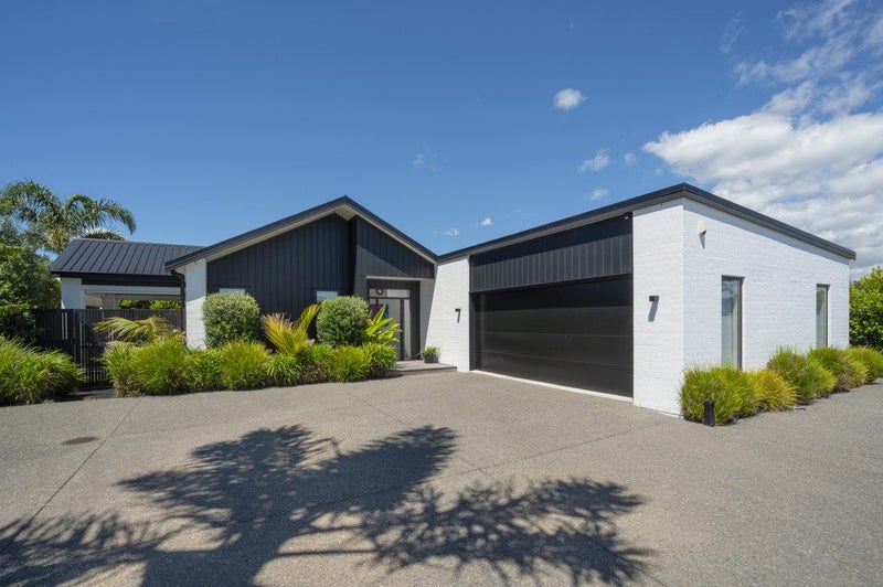 5 Toronia Court, Papamoa Beach, Papamoa - Carousel 1