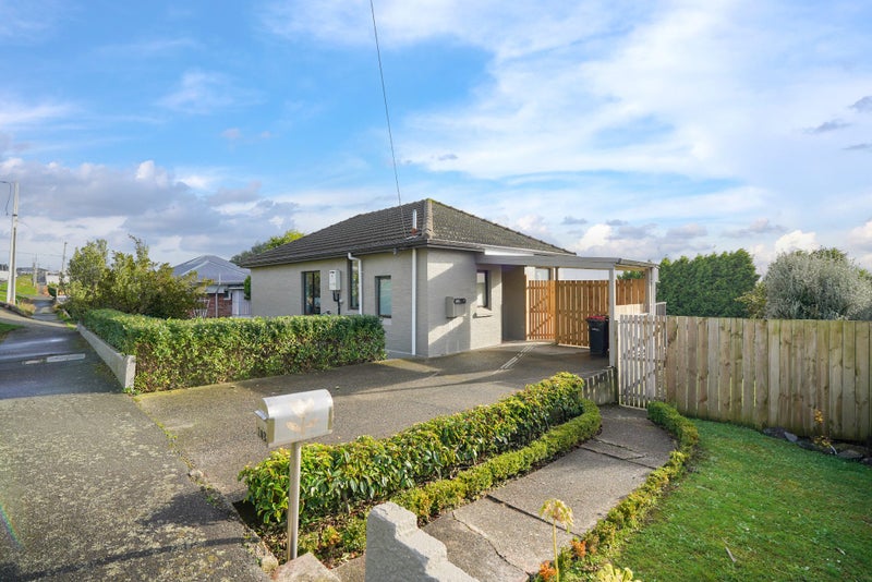 203 Barrow Street, Bluff - Carousel 1