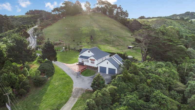 234 Horokiwi Road, Horokiwi, Wellington - Carousel 2