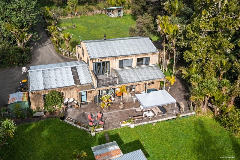16 Jack Barry Road, Waitoki, Rodney, Auckland - Carousel 21