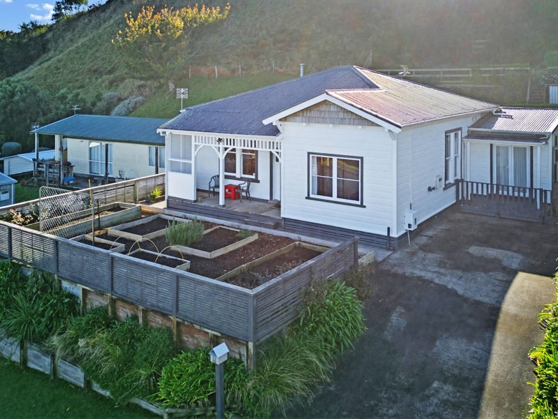 73 Oranga Street, Westown, New Plymouth - Carousel 1